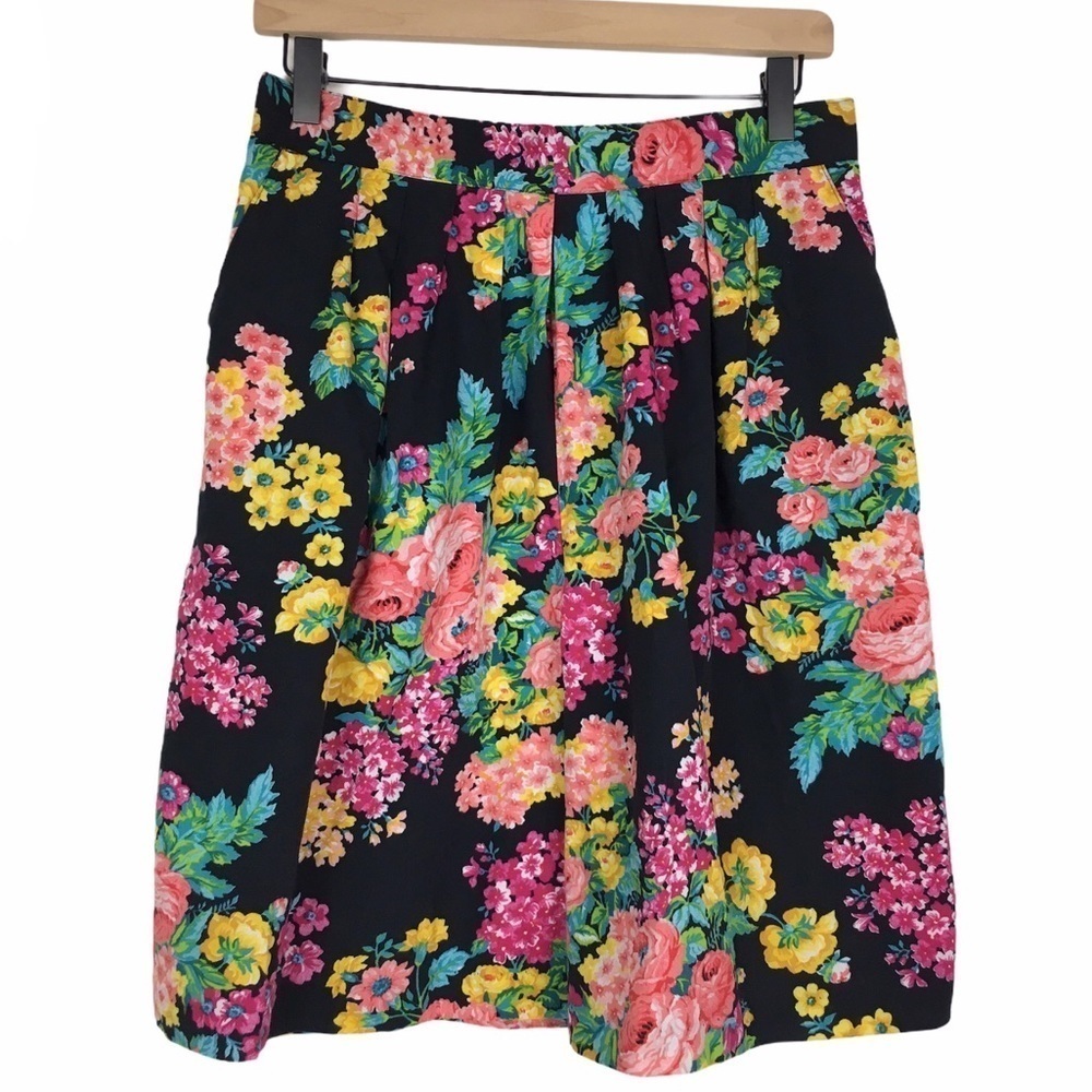 VINTAGE Mom Shorts High Waist Floral Elastic Pleated Garden Party Knee Length